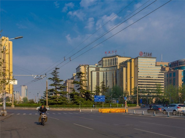 河北钢制办公桌批发