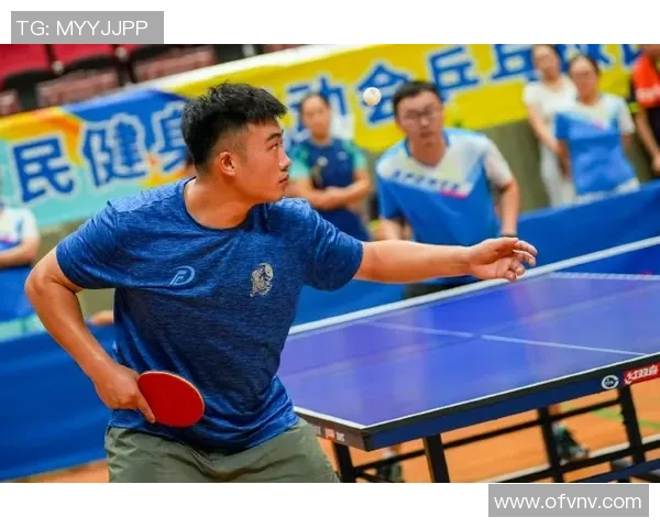 足球鞋与球星完美融合展现速度与激情的力量之美